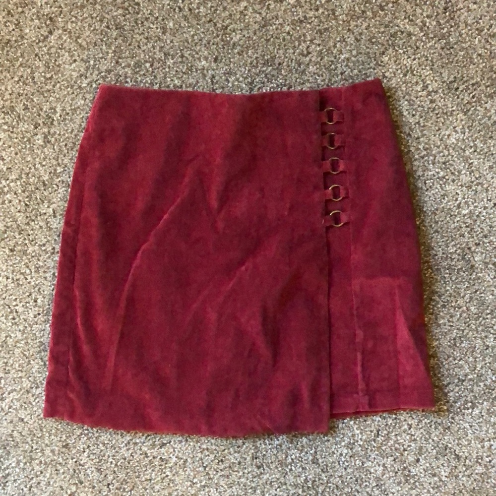 Midi burgundy skirt